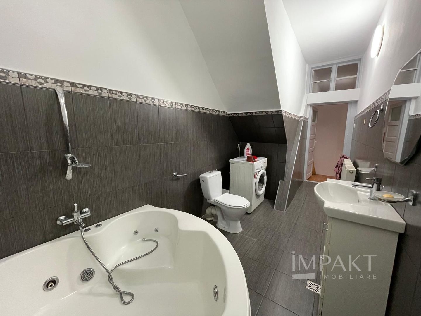 Casă pentru închiriere, 4 camere, zonă Gruia - Poză 11