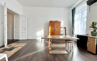 Un apartament care îți oferă orașul la un pas și vedere la Bega - Poză 1