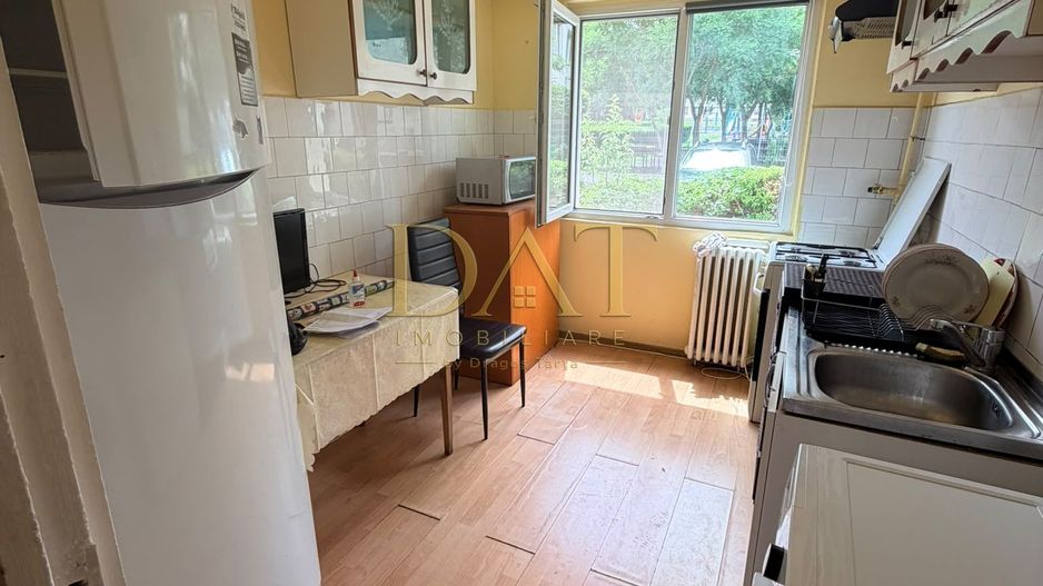 Apartament 2 camere, parcare exterioara, zona BIG - Poză 4