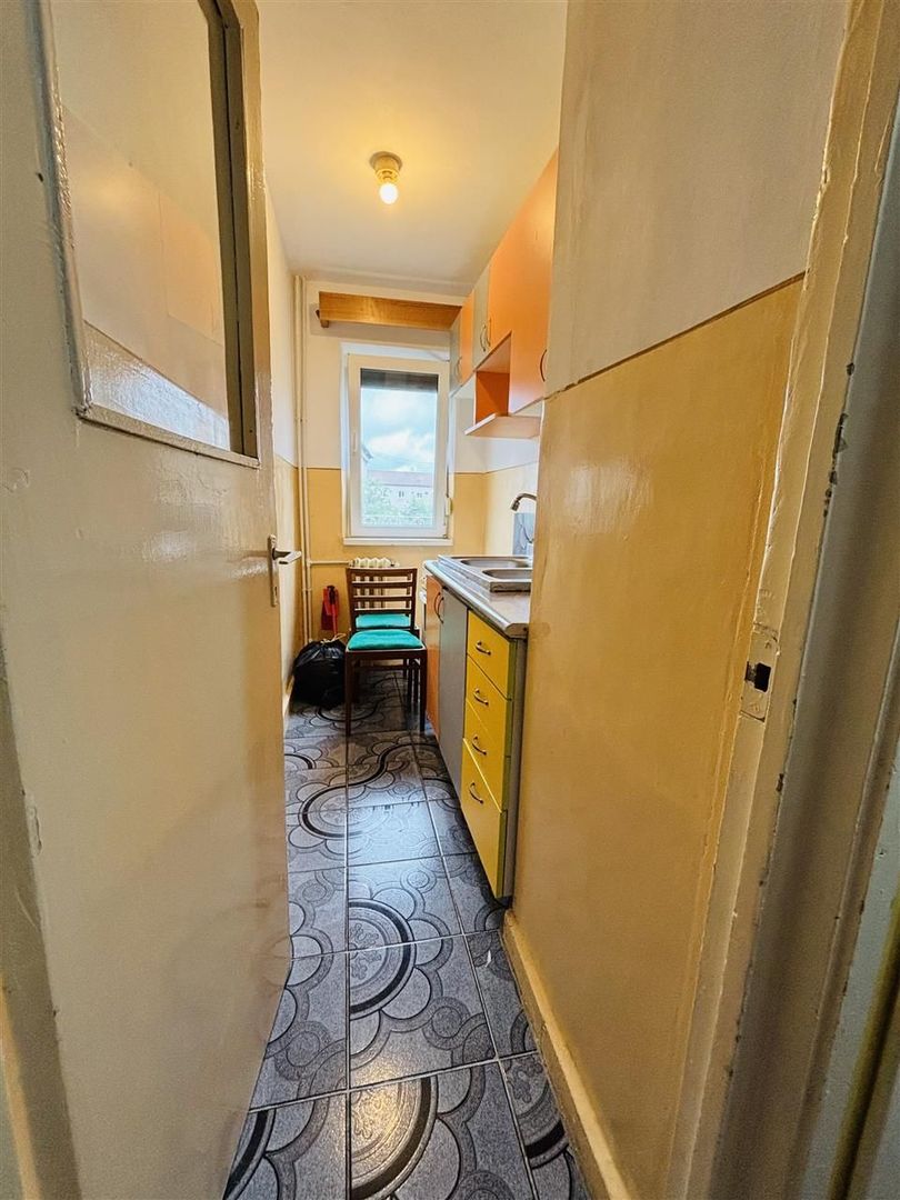 APARTAMENT CU 2 CAMERE SEMIDECOMANDAT ZONA NUFARUL - Poză 6