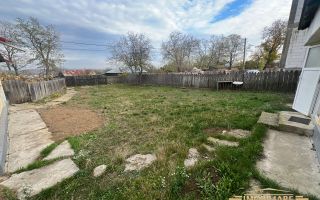 Casa de vanzare + teren, zona Curtesti, pret 55000 euro negociabil - Poză 1