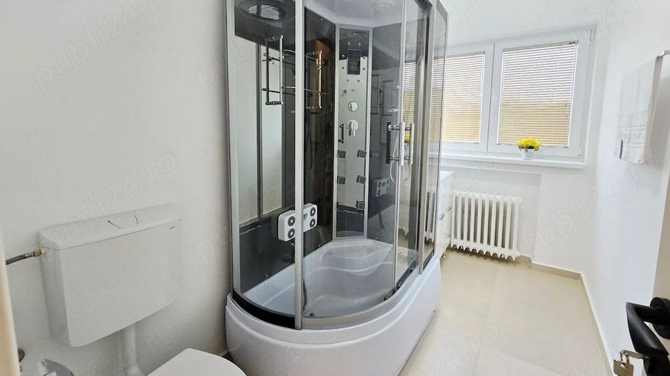 Închiriez apartament 4 camere, nemobilat, Unirii - Poză 7
