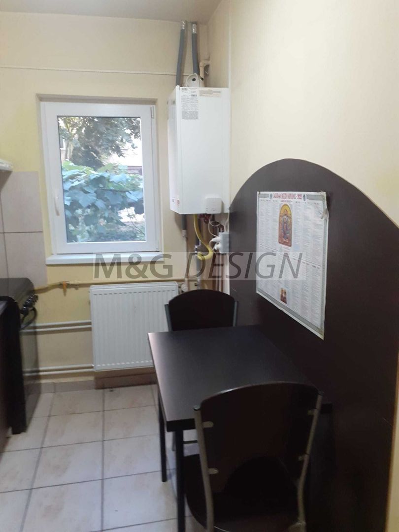 Apartament 1 camera  parter cu balcon si centrala - Poză 4