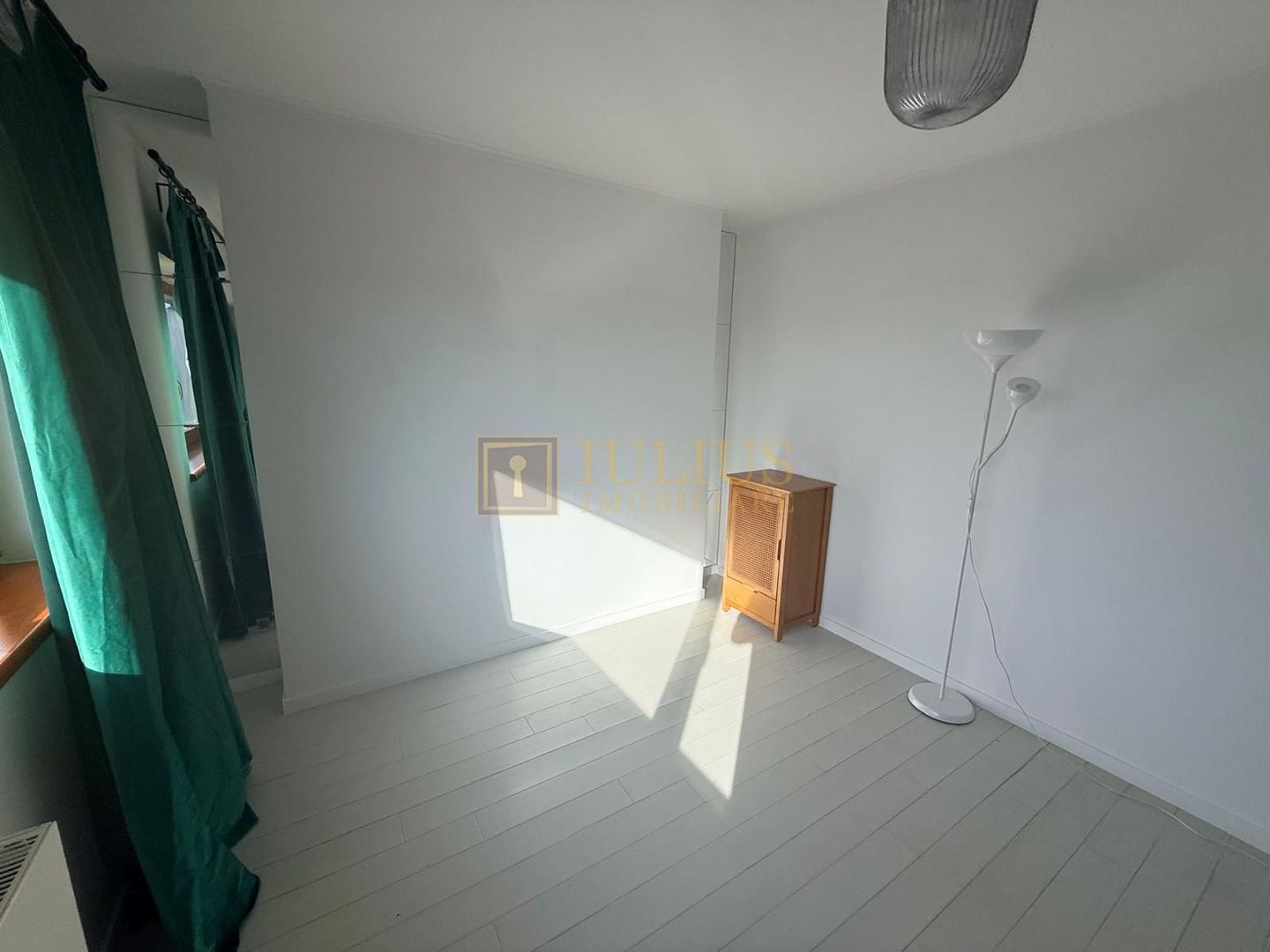 Triplex-Dumbravita, 3 camere, 2 dormitoare, 1 dressing room, 2 bai, 136mp - Poză 30