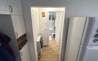 2 decomandate - etaj 3 - 50mp - centrala proprie - modern - Craiovita - Poză 7