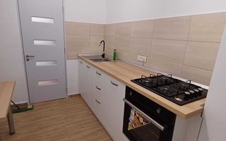 Apartament  2 cam, Micro 16,et 4,renovat toatal - Poză 1