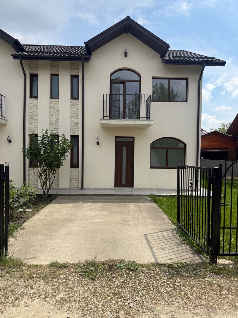 Vila 4 camere cu arhitectura deosebita langa pădure in Corbeanca ! - Poză 2