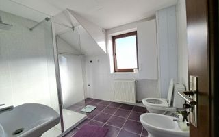 Casa Sibiu, garaj si pivnita, 5 camere, 2 bai, curte mare - Poză 8