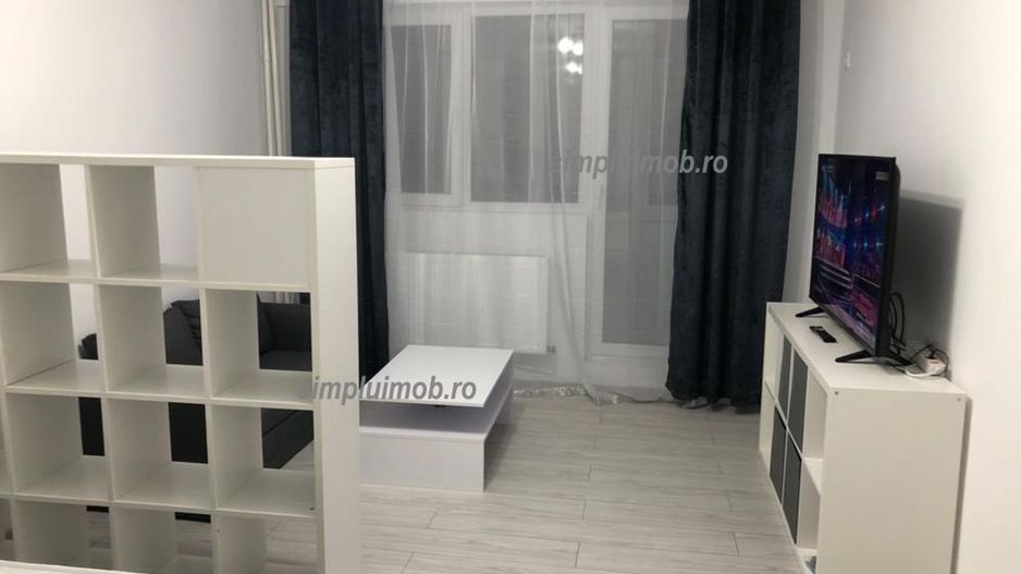 Decomandata Garsoniera Renovata Metrou 1 Decembrie 1918 - Poză 3