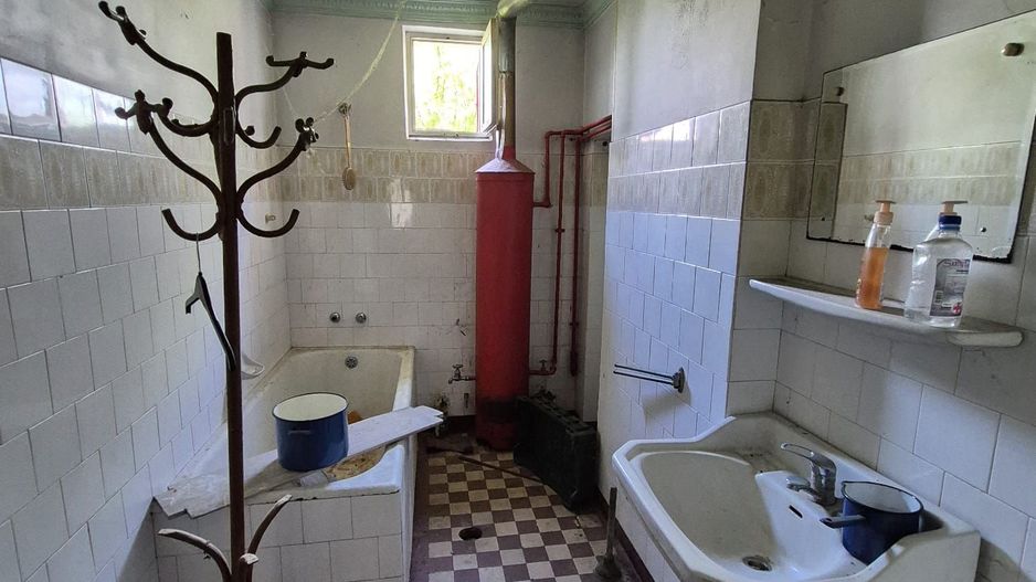 Spatiu comercial+Locuinta 664 mp construiti+anexa 16 mp si teren 845mp - Poză 6