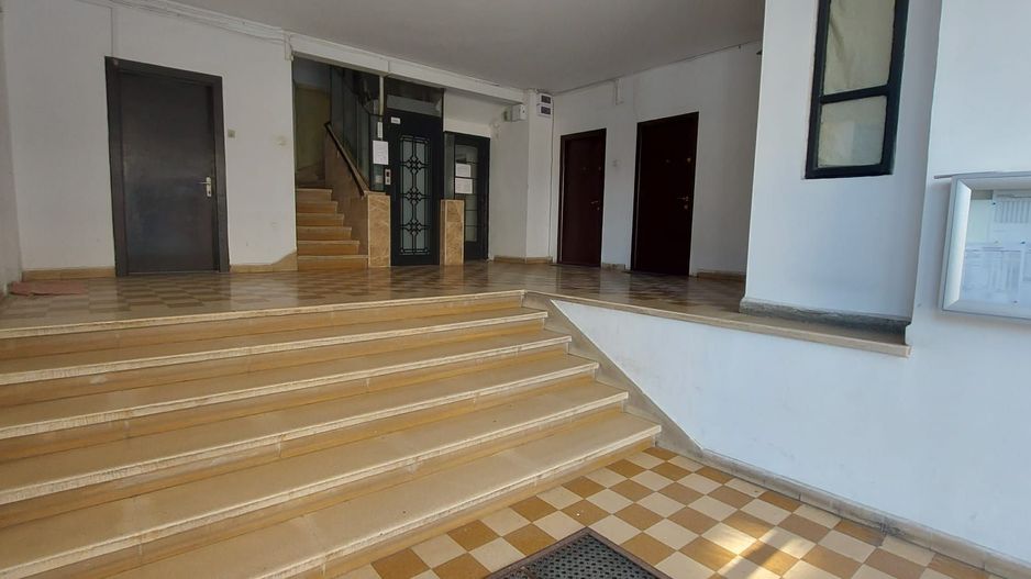 De Inchiriat apartament | 2 dormitoare, 2 bai | Ultracentral - Poză 2