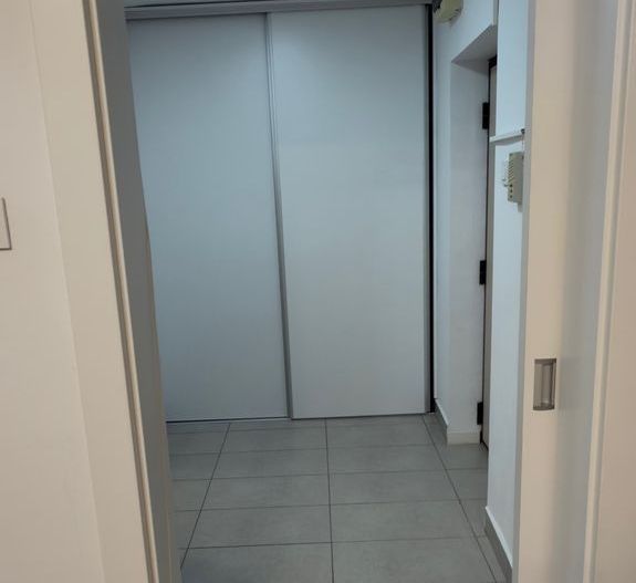 Închiriez apartament 2 camere modern, Piața Alba Iulia - Poză 10