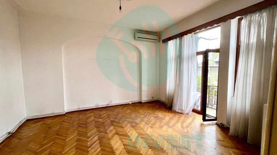 4 camere in Vila interbelica 106mp-Centrala proprie- Calea Calarasilor - Poză 5