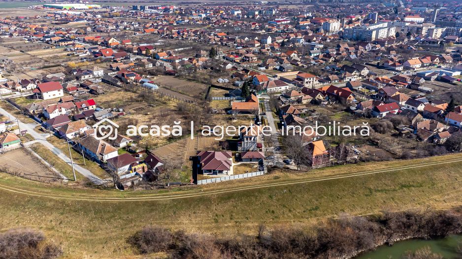 Preț NOU! Casa P+2 în zona centrală Chișineu-Criș - Poză 12