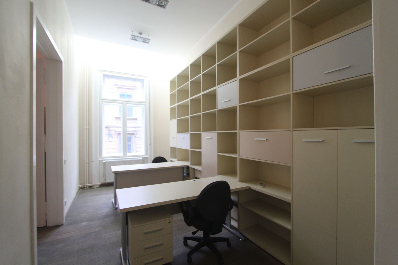 Spațiu de birouri mobilat - 120mp  în zona Unirii. - Poză 11