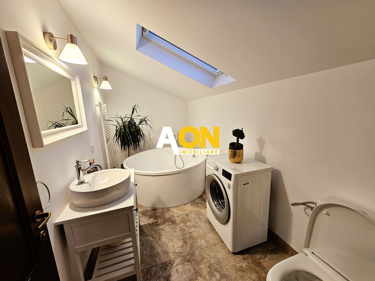 Casa noua, 6 camere, P+M, toate utilitatile, 608 mp teren, Micesti - Poză 17