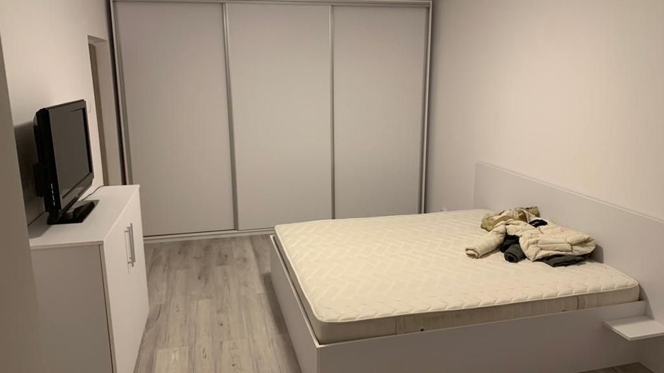 Drumul Taberei 3 camere, 2 bai, renovat total, mobilat utilat, etaj 3 - Poză 1