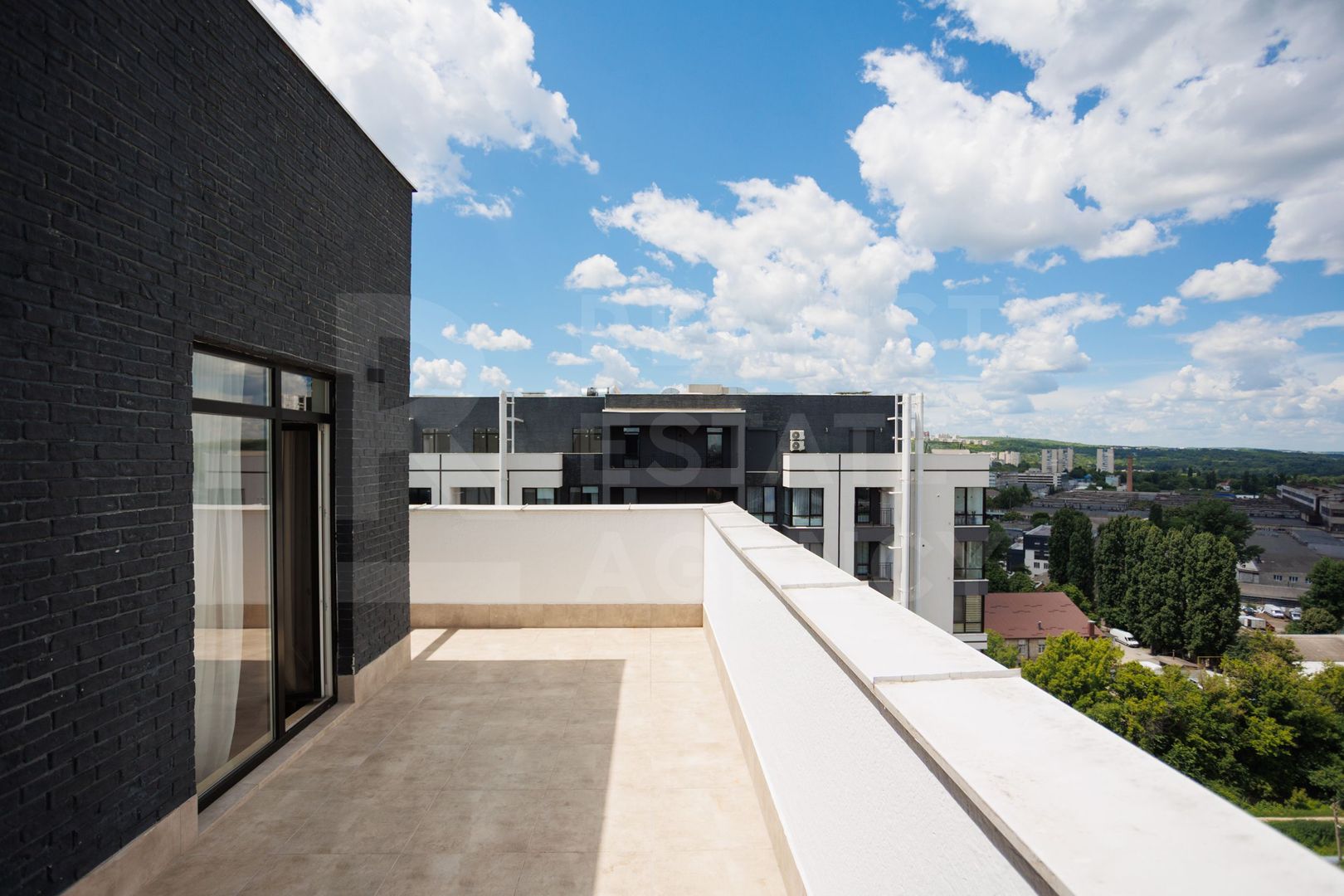 Vânzare, apartament, 2 camere, str. Calea Ieșilor, Sculeni - Poză 2