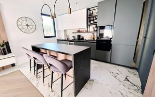 APARTAMENT SPATIOS CU 3 CAMERE LA VANZARE IN ZONA COMPOZITORI - Poză 4
