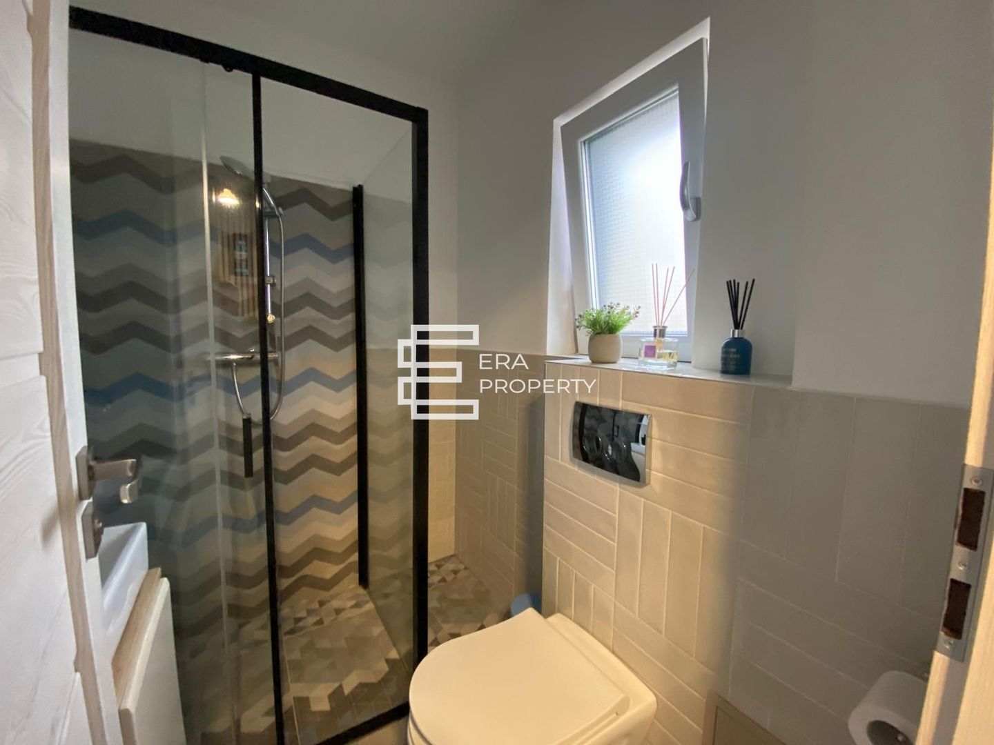 Casa tip duplex , pivnita, carport in Selimbar zona Brana - Poză 13