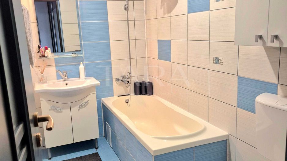 Apartament cu balcon de 6 m, parcare inclusă, zona ultracentrală. - Poză 7