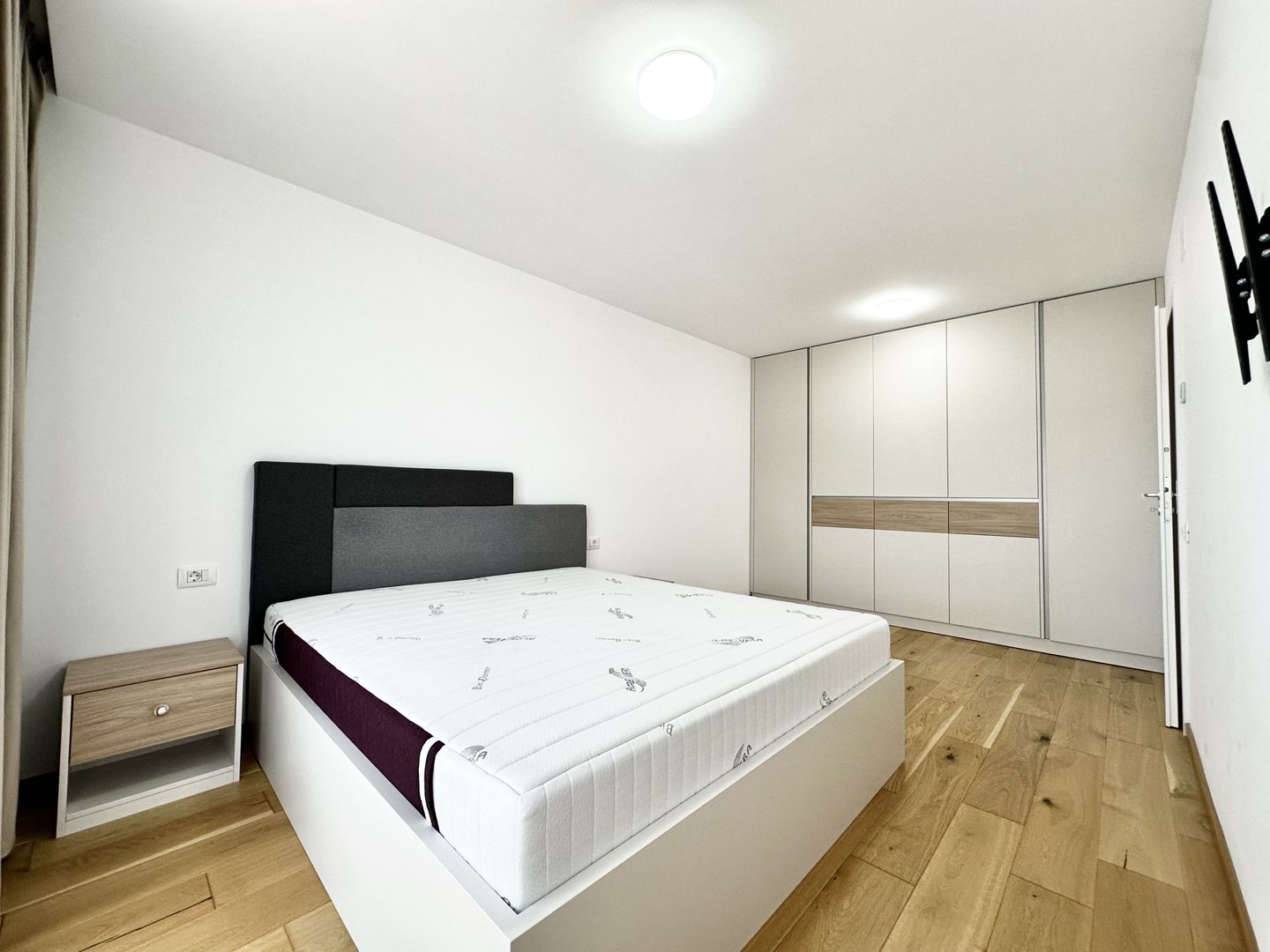 Apartament cu 3 camere decomandat de inchiriat, Urban Plaza - Poză 6