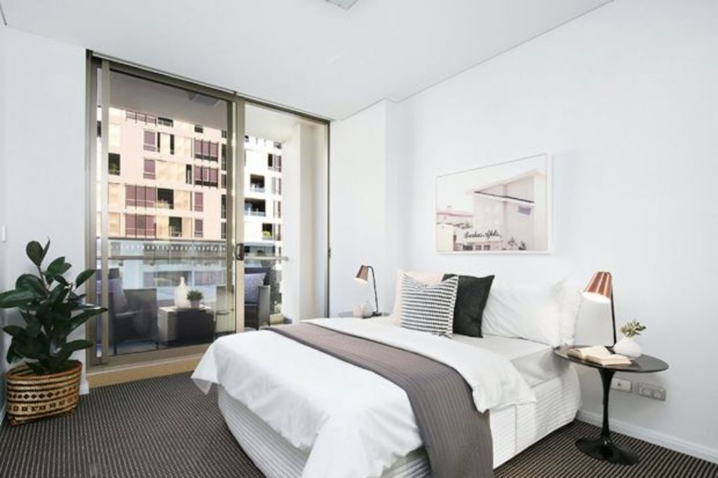 Apartament 2 camere decomandat total,aproape metrou - Poză 3