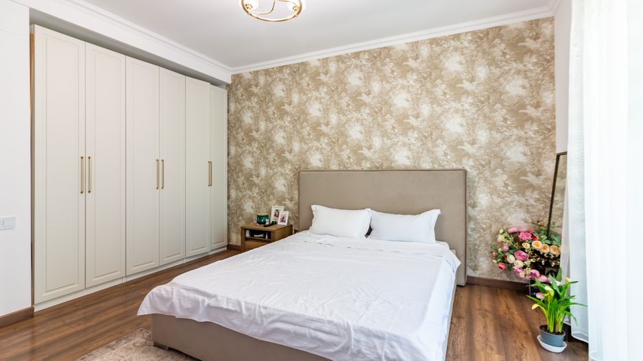 Apartament în Cosmopolis Renovat Modern - Poză 5