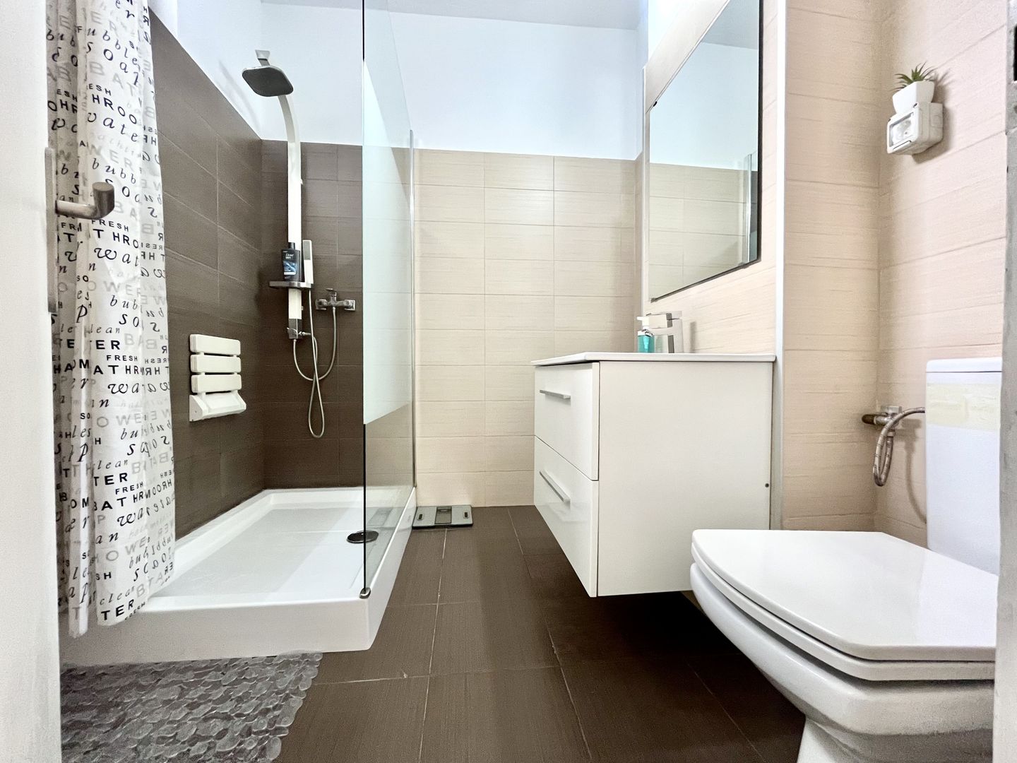 Apartament deosebit cu 3 camere, garaj, cu vedere unică la râul Bega - Poză 19