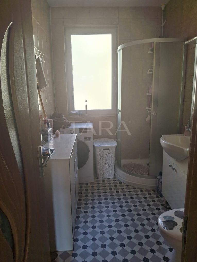 Apartament 2 camere decomandat, etaj 1, renovat parțial. - Poză 6