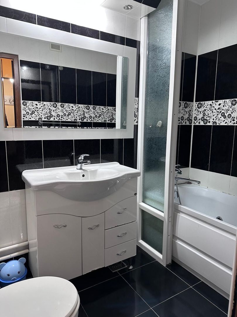 2 Decomandate zona Garii - Poză 4