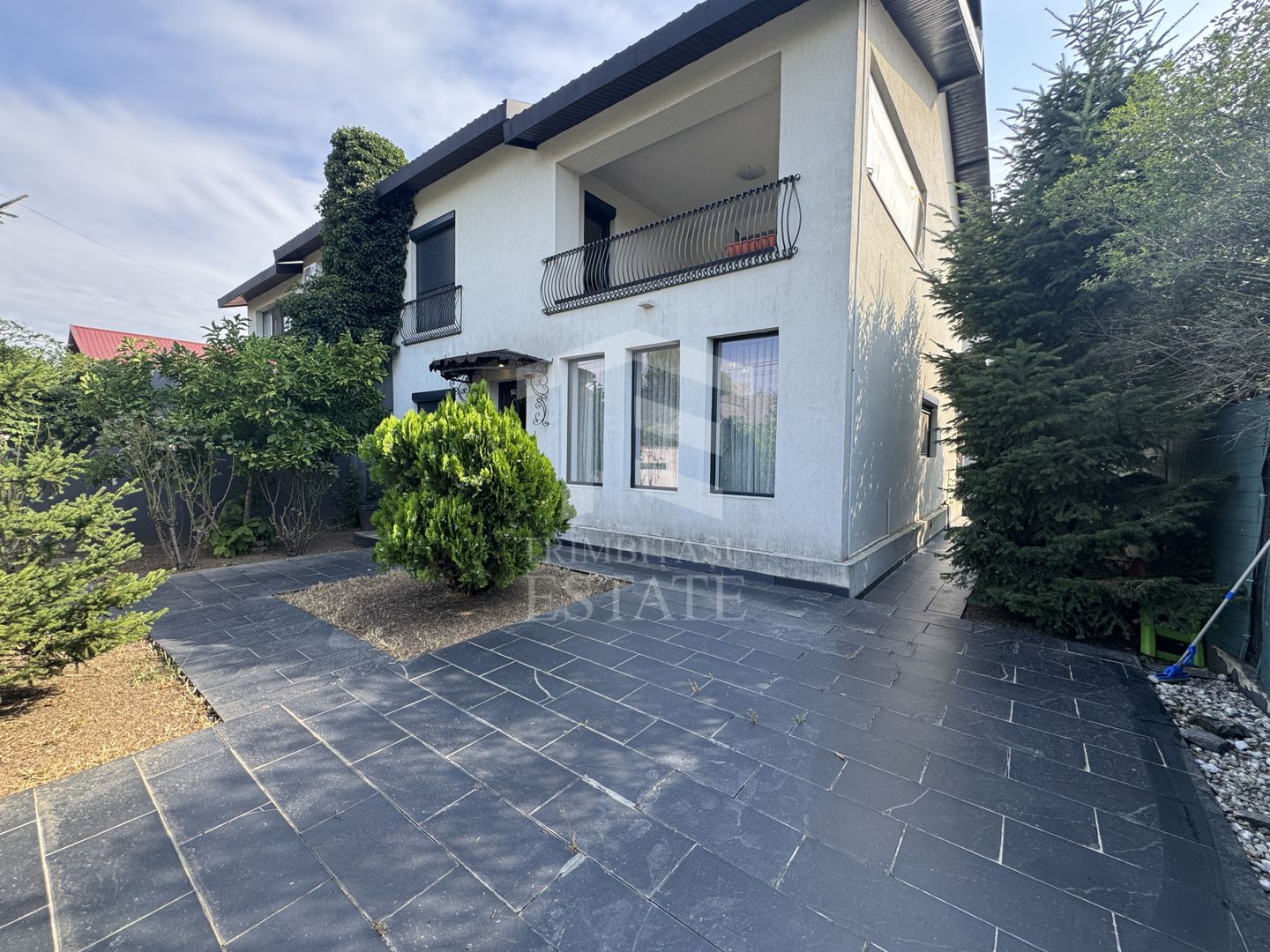 Domnesti Duplex 4 Camere 160 mp - Poză 1