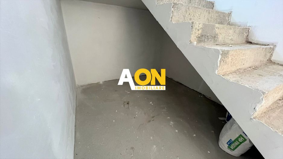 Casa de vanzare, S+P+M, 6 Camere, 2 Bai - Poză 9