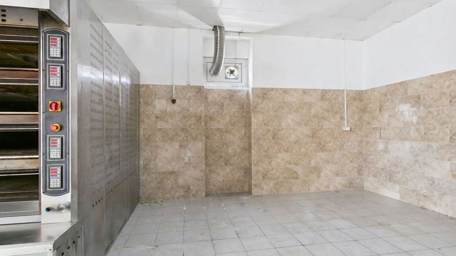 Casă 3 camere, garaj+Spațiu Comercial în Freidorf - Poză 28