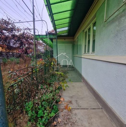 Casă cu teren de 1.000 m² – utilități complete, ideală pentru renovare - Poză 6