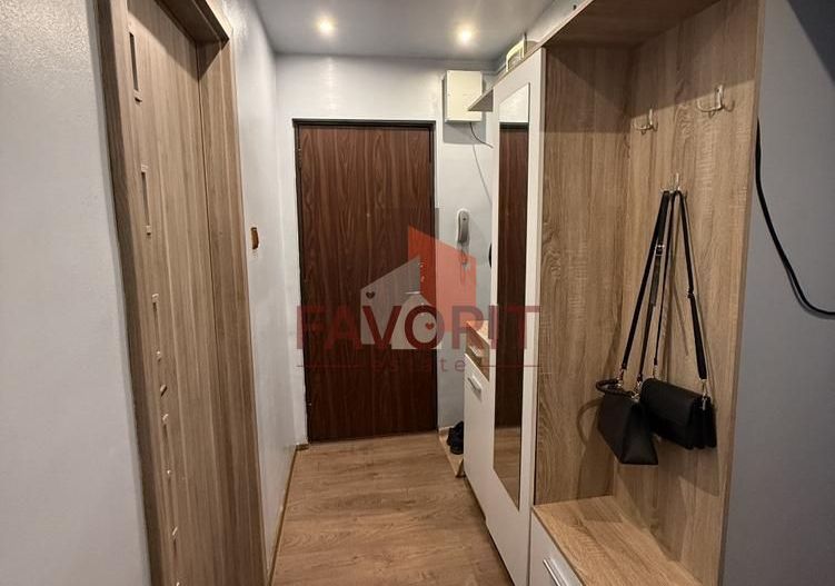 Aradului 3 camere decomandat, 2 bai, etaj 1 - Poză 11