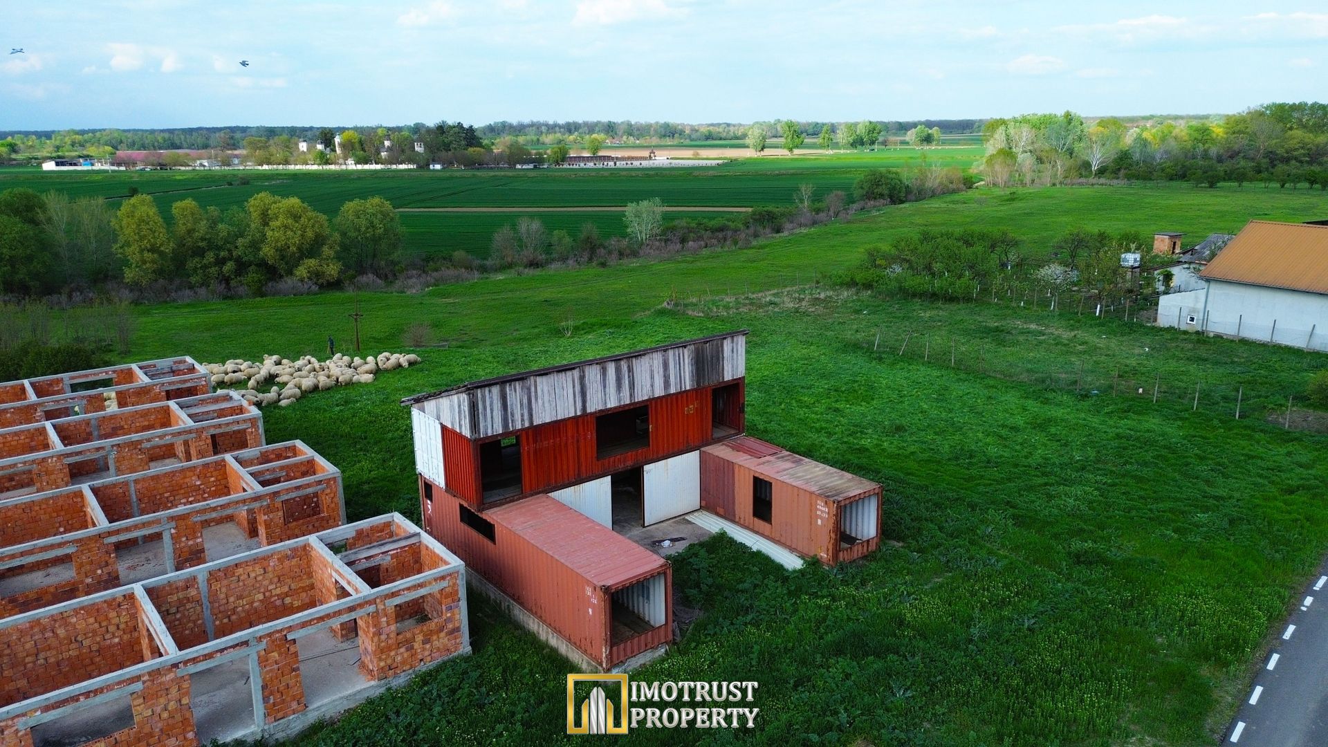 Casă modernă P+1 din containere – teren 575 mp – la 14km de Arad - Poză 6