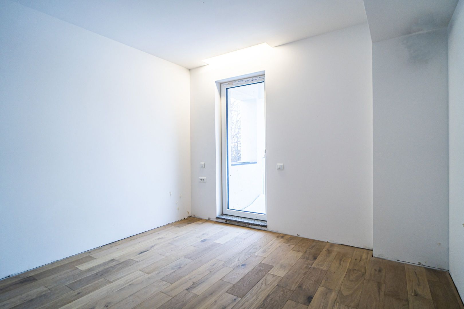 Strada Ghidigeni, zona Raul Doamnei, 3 camere, bloc nou, 2 bai, DOAR PLATA CASH - Poză 10