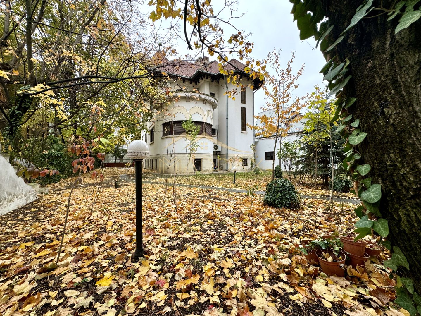 Vila Impresionanta *503mp* TEREN *577mp* // Zona Casin - Poză 9