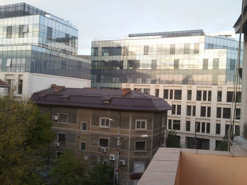 Apartament 3 camere in Romana, anexe, boxa - Poză 22