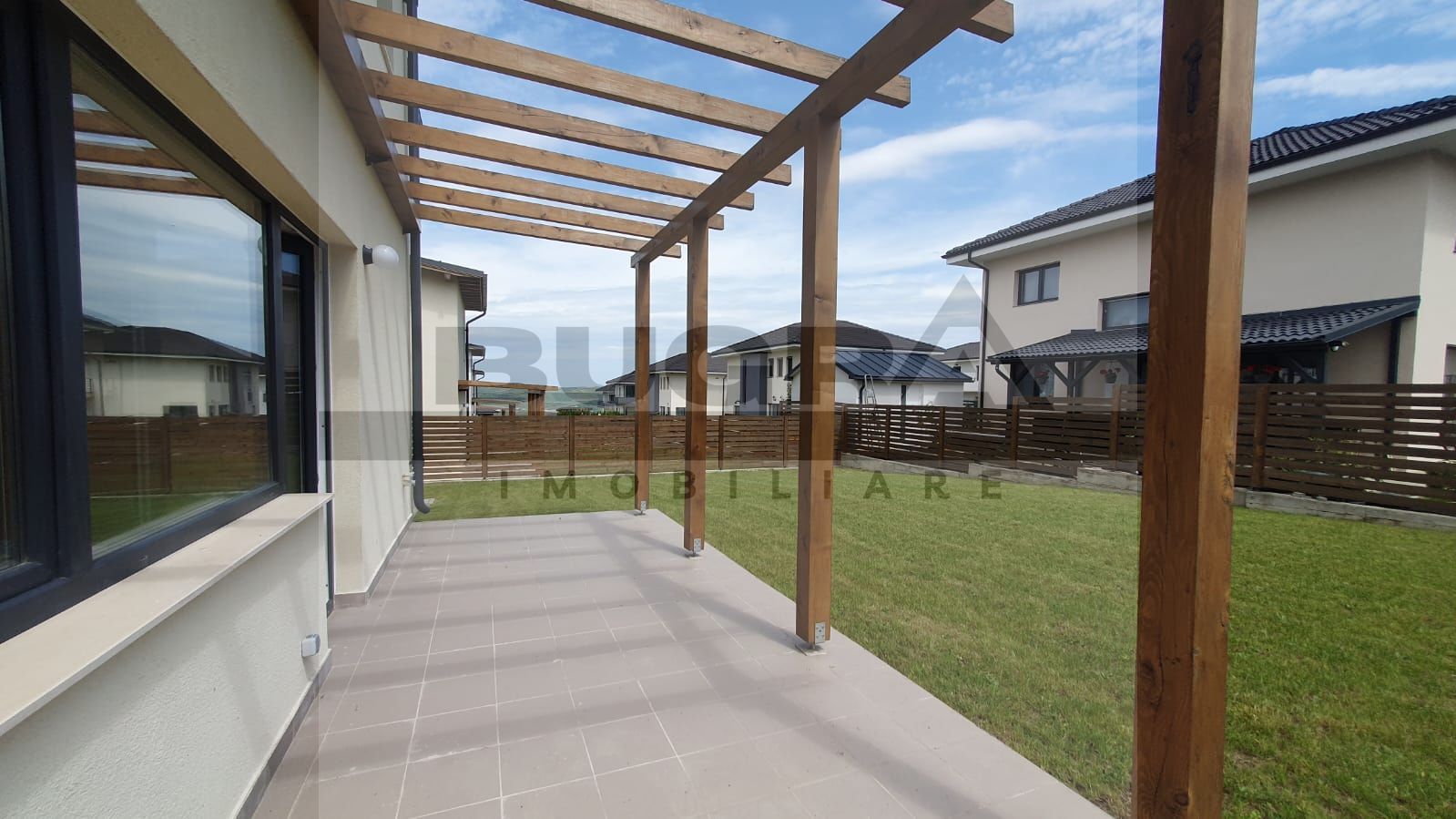 Casa individuala, 139 mp utili, 440 mp teren, ansamblu privat - Poză 3