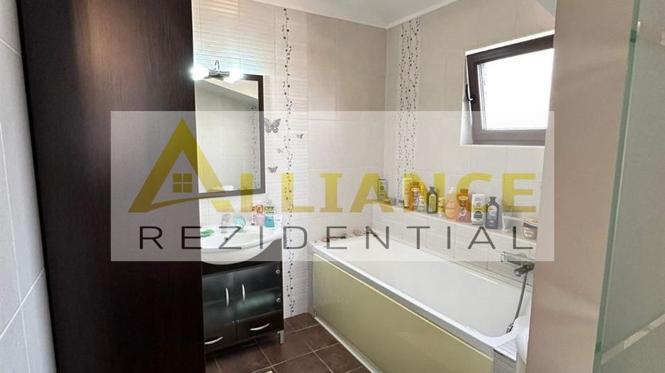 SUDULUI] Casa individuala cu 4 camere | 3 bai - Teren 160 mp - - Poză 19