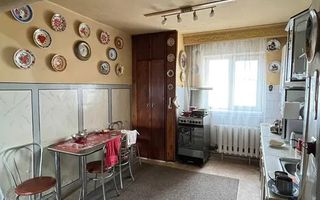 Apartament 3 camere, Mănăștur, zona Minerva, etaj intermediar. - Poză 2