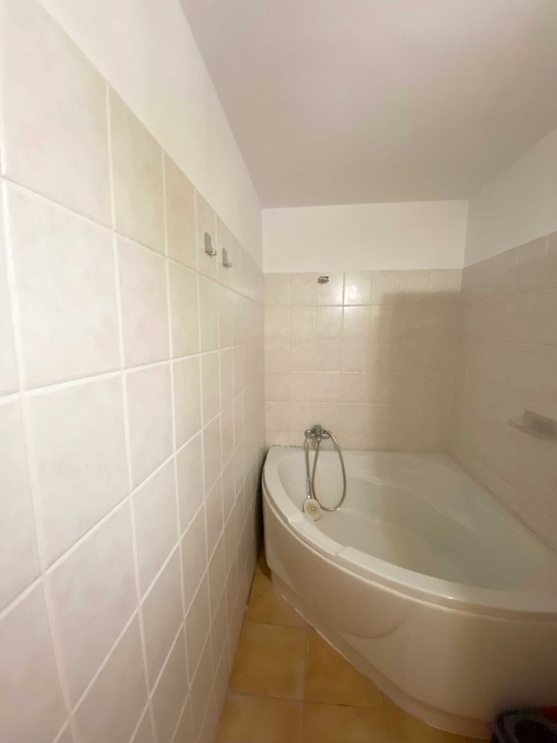 Apartament 2 camere, decomandat, mobilat, pe Bulevardul Unirii–vedere panoramica - Poză 9