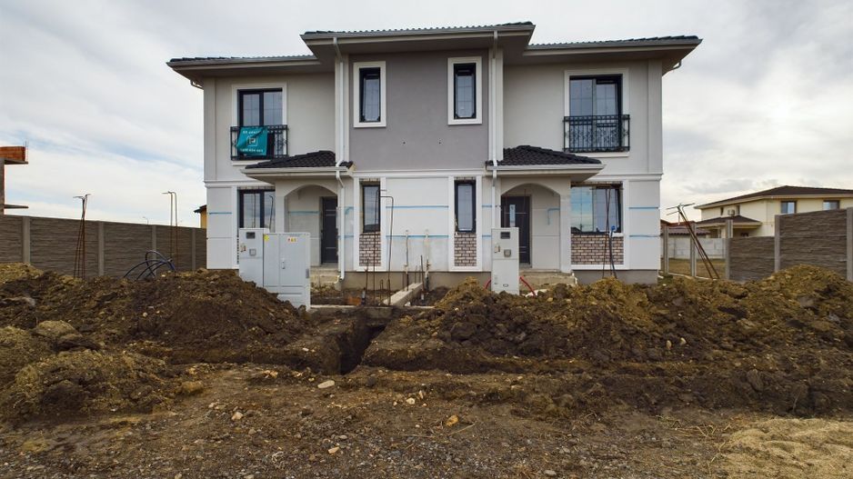 Duplex exclusivist în cartier Europa – 5 camere, 3 băi, curte de 307 - Poză 1