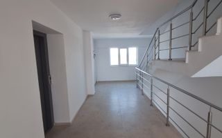 Apartament modern 2 camere+ 2 locuri de parcare de închiriat in Rovine - Poză 8