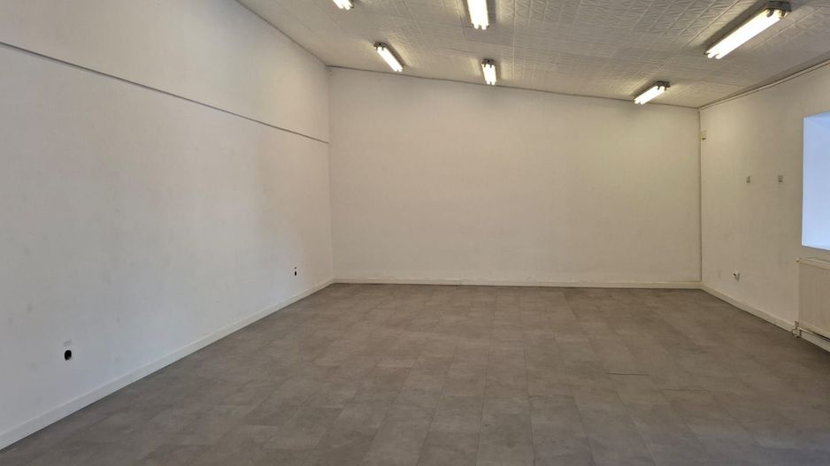 URGENT!, Titulescu, et. 1 in imobil P+1, INTRARE SEPARATA, NEGOCIABIL - Poză 4