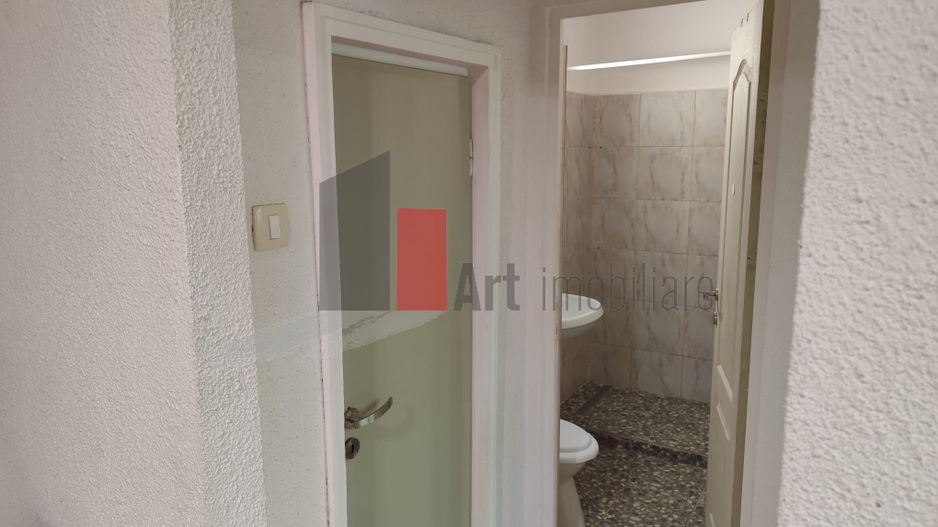 Apartament de vanzare cu 2 camere in zona Pajura. - Poză 27
