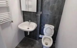 De vanzare apartament  cu 3 camere, Complex Crizantema, etaj 5, 135.000 E - Poză 4