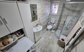 Casa 7 camere 3 bai 2 intrari Zona Garii - Poză 15